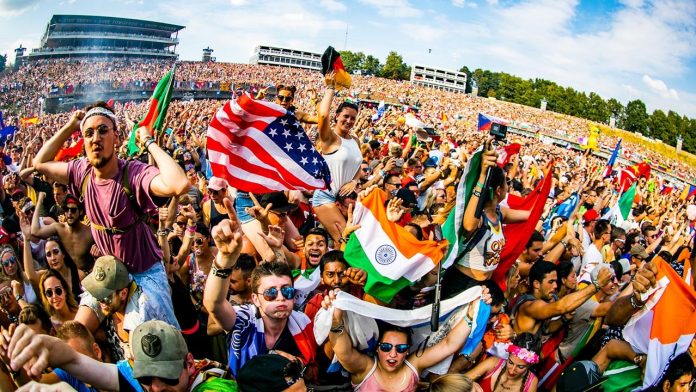 tomorrowland-min(1)