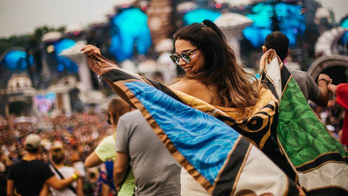 tomorrowland-min(2)