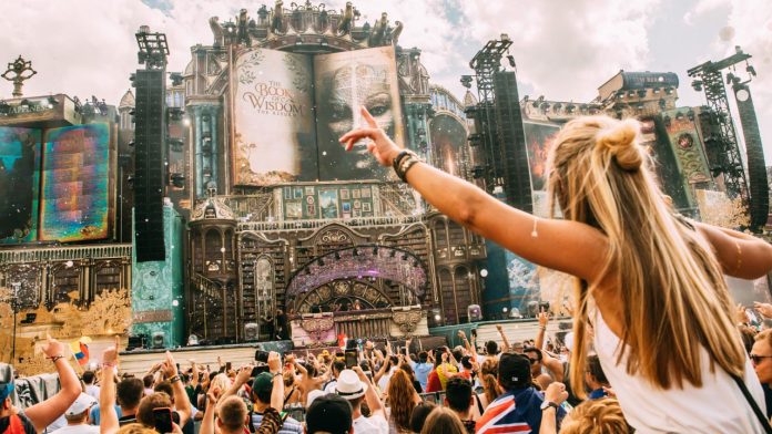 tomorrowland-min(2)